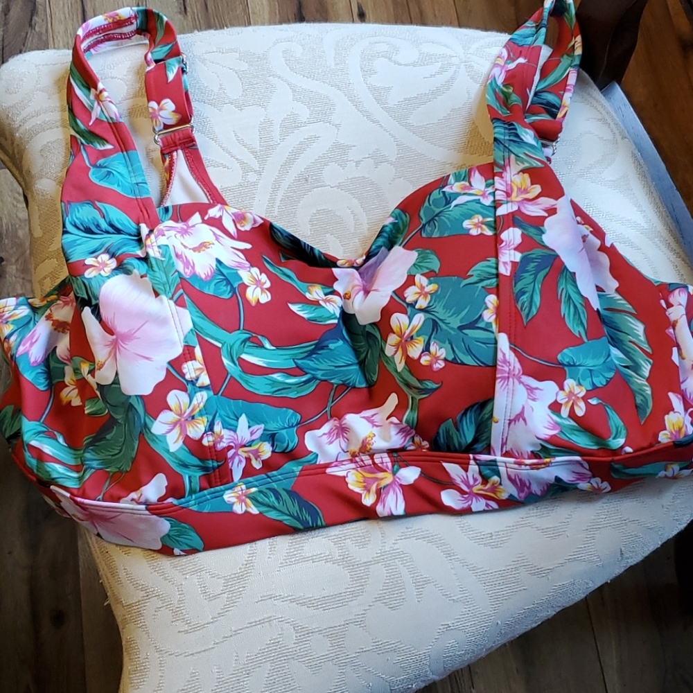 SWIMWEAR TOP SZ 3X NWOT